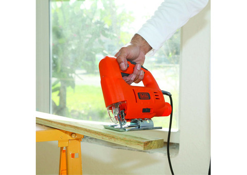 Лобзик электрический Black+Decker JS10