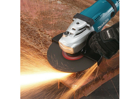 Шлифовальная машина Makita GA 9040 SF 01 угловая