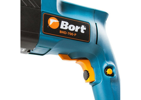 Перфоратор Bort BHD-700-P