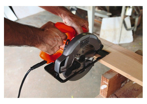 Пила дисковая Black+Decker CS1004