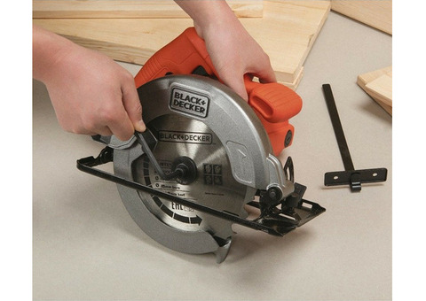 Пила дисковая Black+Decker CS1004