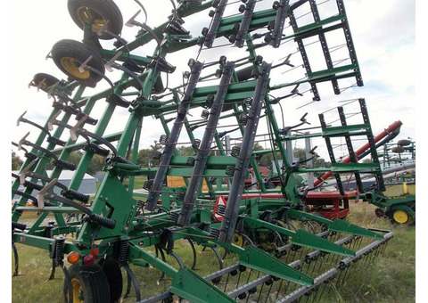 2001 Культиватор JOHN DEERE 980