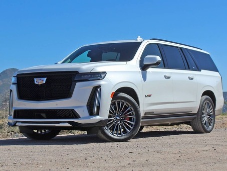 Ощутите роскошь и комфорт, взяв в аренду Cadillac Escalade Long