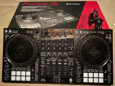 Pioneer OPUS-QUAD, Pioneer XDJ-RX3, Pioneer XDJ-XZ, Pioneer DJ DDJ-FLX10, Pioneer DDJ-1000SRT, Pioneer DDJ-REV7, Pioneer CDJ-3000, Pioneer DJ DJM-A9 , Pioneer CDJ-2000NXS2, Pioneer DJM-900NXS2, Pioneer DJM-V10-LF, Pioneer DJM-S11, Denon DJ Prime 4+